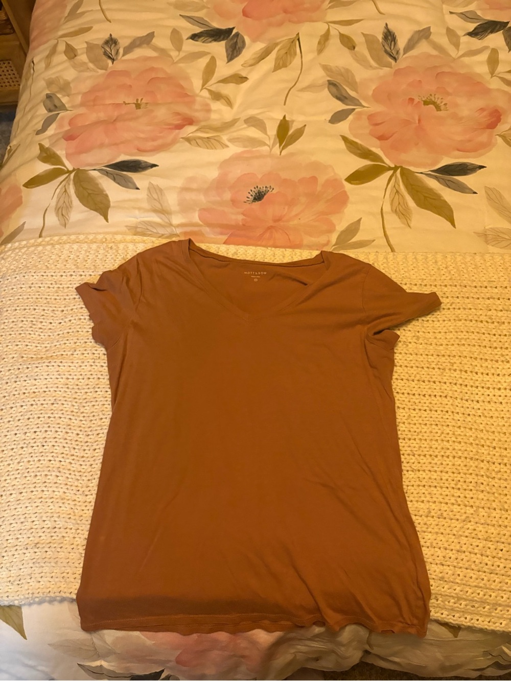 Women's V-Neck Short Sleeve Tee in Warm Brown